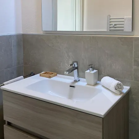 Bed and Breakfast Casa Langa Di Lola Mango