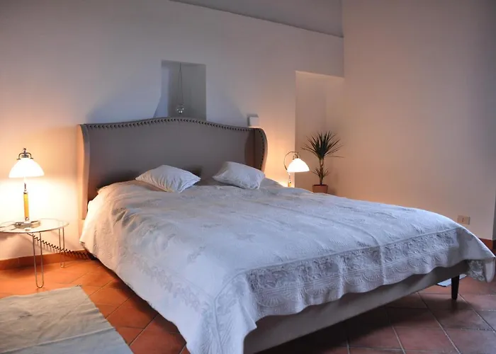 Casa Langa Di Lola Bed & Breakfast Mango